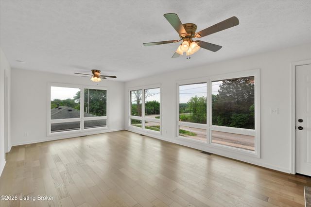 334 S Bardstown Rd, Mt Washington, KY 40047