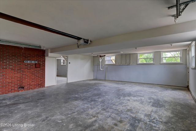 334 S Bardstown Rd, Mt Washington, KY 40047