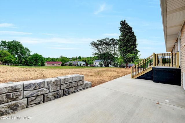 334 S Bardstown Rd, Mt Washington, KY 40047