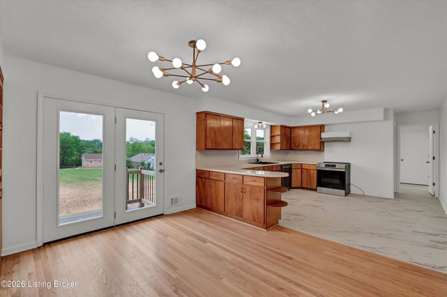 334 S Bardstown Rd, Mt Washington, KY 40047