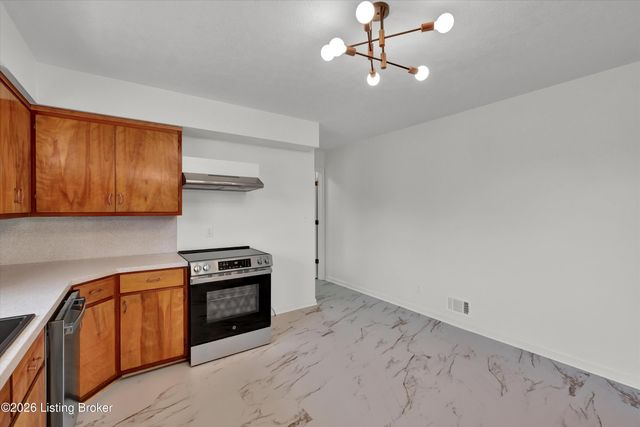 334 S Bardstown Rd, Mt Washington, KY 40047