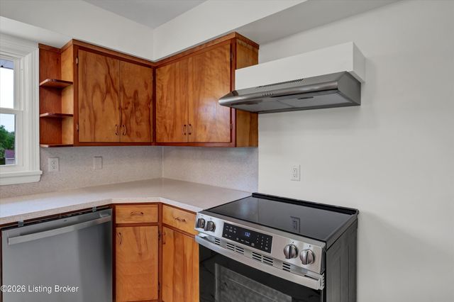 334 S Bardstown Rd, Mt Washington, KY 40047