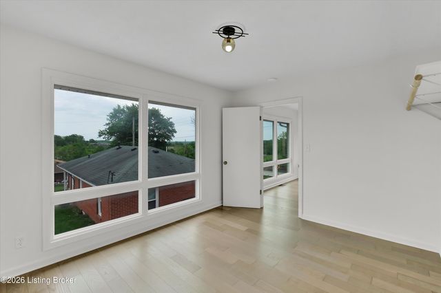 334 S Bardstown Rd, Mt Washington, KY 40047