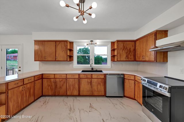 334 S Bardstown Rd, Mt Washington, KY 40047