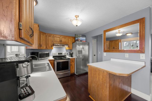 7723 N Shore Circle N, Forest Lake, MN 55025