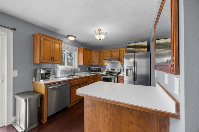 7723 N Shore Circle N, Forest Lake, MN 55025