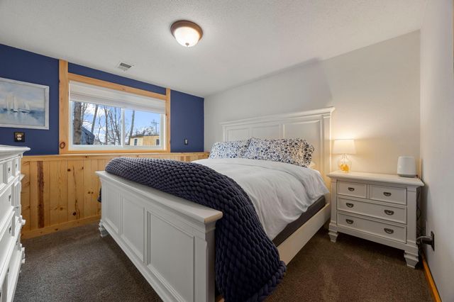 7723 N Shore Circle N, Forest Lake, MN 55025