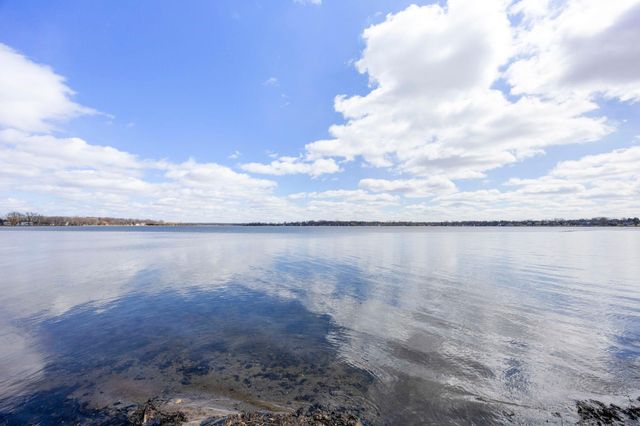 7723 N Shore Circle N, Forest Lake, MN 55025