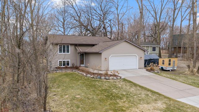 7723 N Shore Circle N, Forest Lake, MN 55025