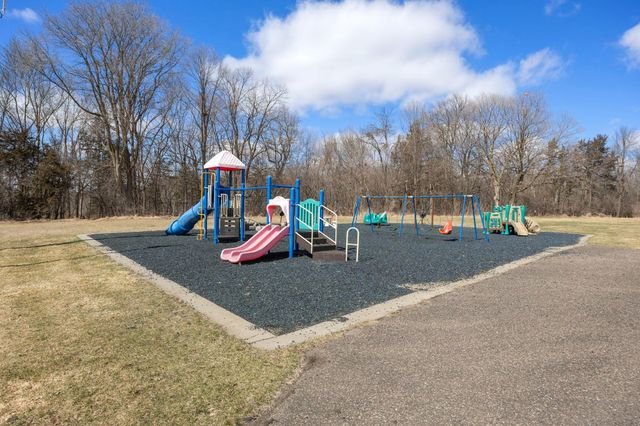 7723 N Shore Circle N, Forest Lake, MN 55025