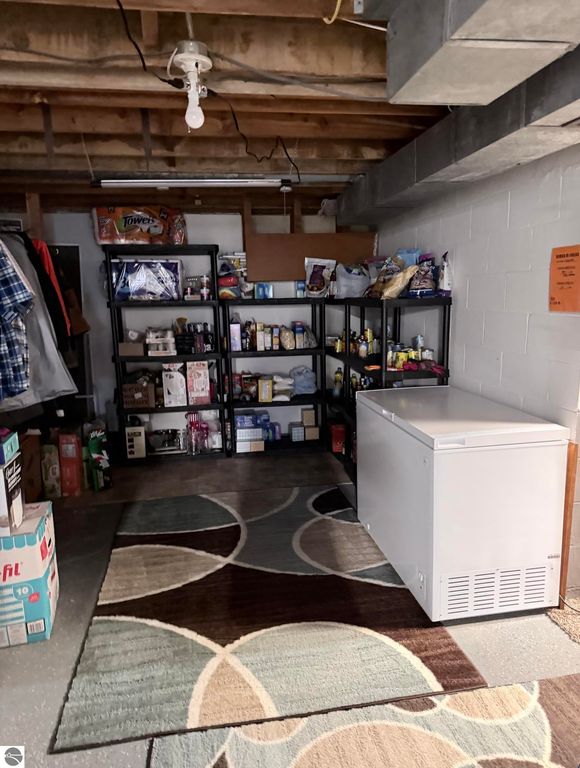 Image 15 of property listing at 516 Yale Avenue, Alma, MI 48801