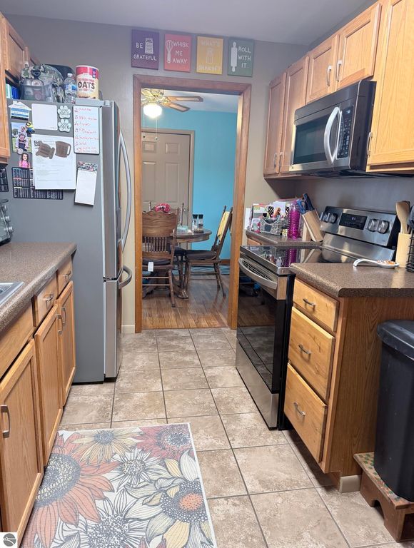 Image 5 of property listing at 516 Yale Avenue, Alma, MI 48801