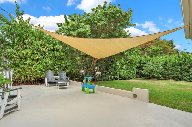 222 Bayberry Drive, Lake Park, FL 33403