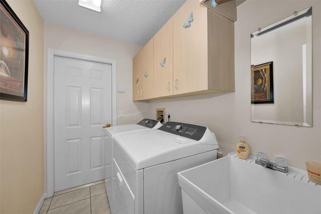 7405 EVESBOROUGH LANE, New Port Richey, FL 34655