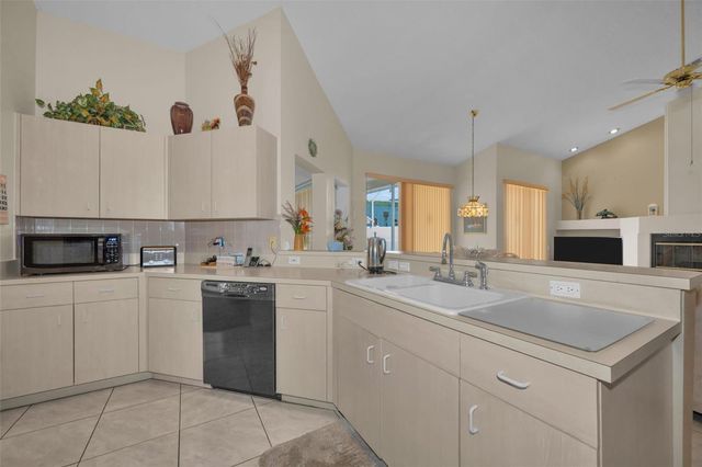 7405 EVESBOROUGH LANE, New Port Richey, FL 34655