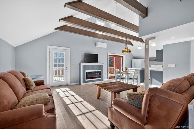 321 Burnt Meadow Road, Gardiner, NY 12525