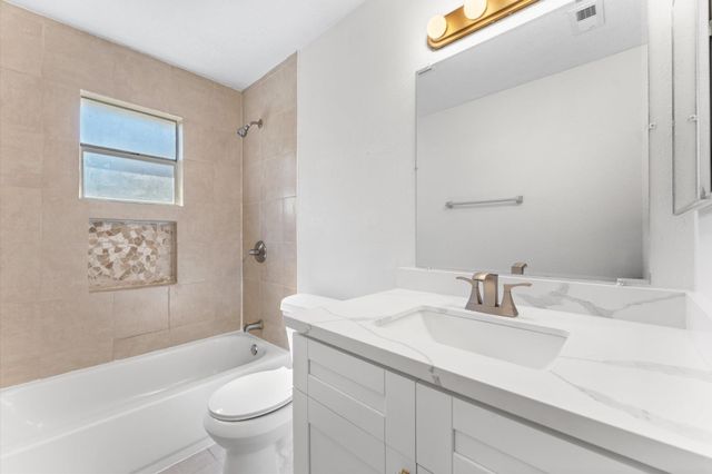 1111 W Belgravia Drive, Pearland, TX 77584