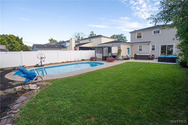 85 Rondelay Drive, Cheektowaga, NY 14227