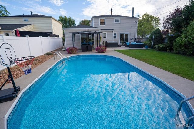 85 Rondelay Drive, Cheektowaga, NY 14227