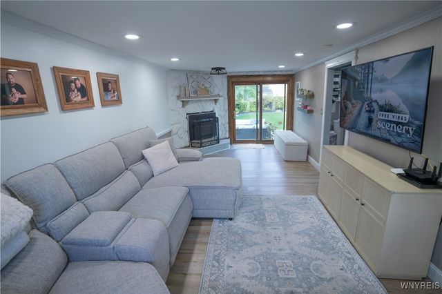 85 Rondelay Drive, Cheektowaga, NY 14227