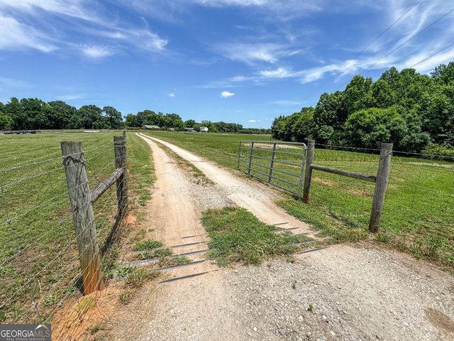 454 Tom Bell Road, Milner, GA 30257