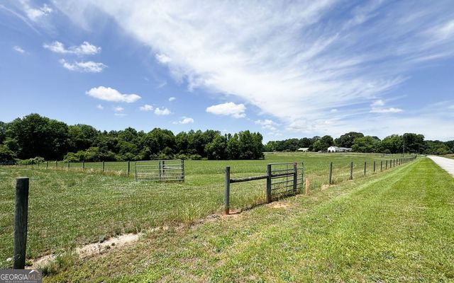 454 Tom Bell Road, Milner, GA 30257