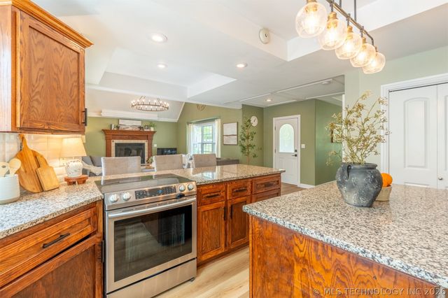 6562 E 563 Road, Locust Grove, OK 74352