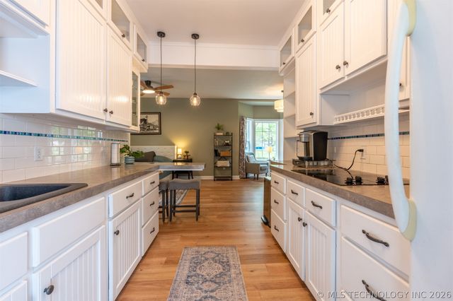 6562 E 563 Road, Locust Grove, OK 74352