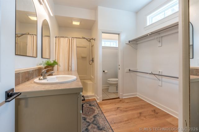 6562 E 563 Road, Locust Grove, OK 74352