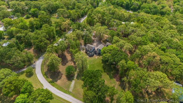 6562 E 563 Road, Locust Grove, OK 74352