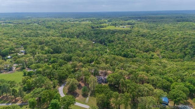6562 E 563 Road, Locust Grove, OK 74352