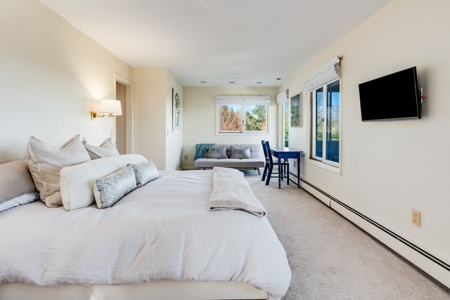 70 Prospect Hill Road, Groton, CT 06340