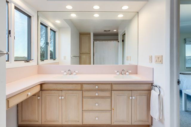 70 Prospect Hill Road, Groton, CT 06340