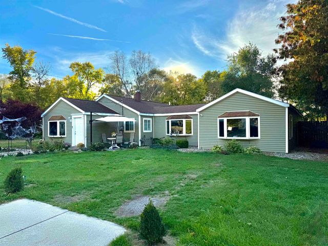 1719 Maplehurst Avenue, Mishawaka, IN 46545