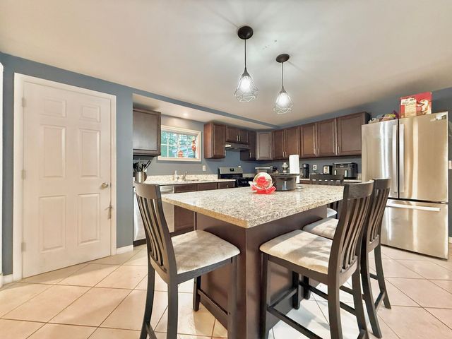 1719 Maplehurst Avenue, Mishawaka, IN 46545