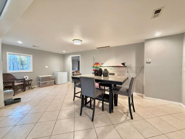 1719 Maplehurst Avenue, Mishawaka, IN 46545