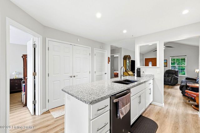 4109 Pacelli Pl, Louisville, KY 40245