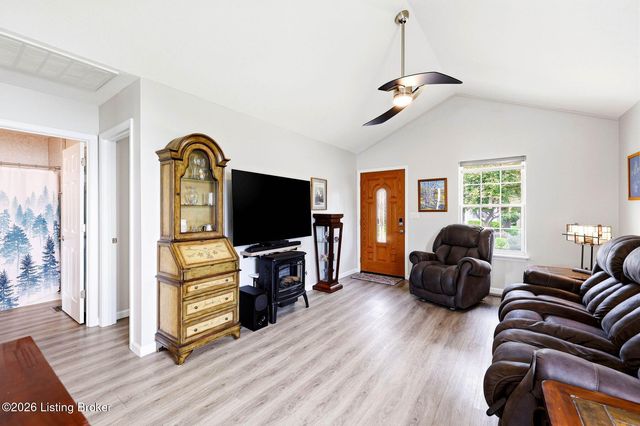 4109 Pacelli Pl, Louisville, KY 40245