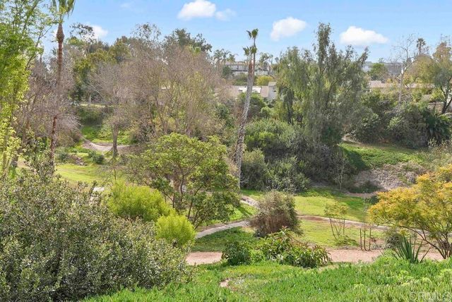 960 Woodlake Dr, Cardiff By The Sea, CA 92007
