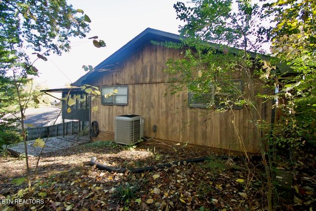 927 Oxford Hills Drive, Maryville, TN 37803