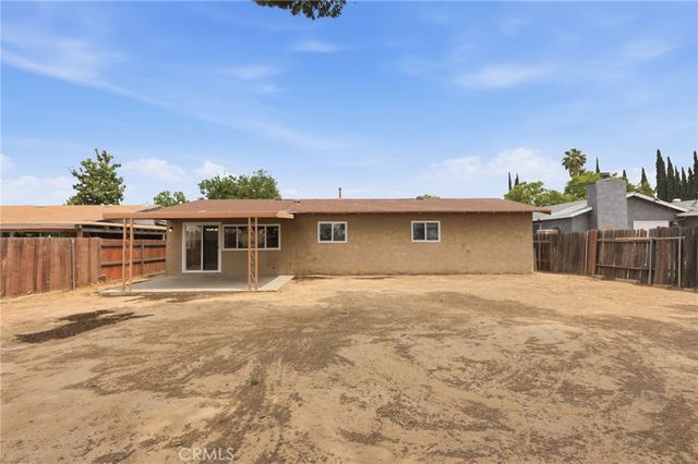 2141 E Bessant, San Bernardino, CA 92404