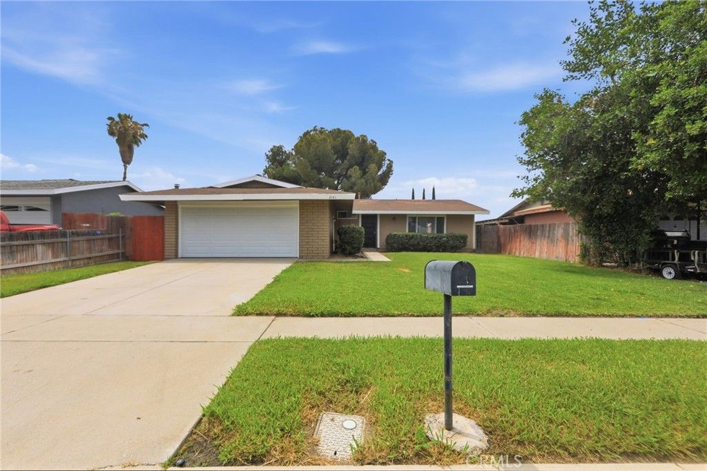 2141 E Bessant, San Bernardino, CA 92404