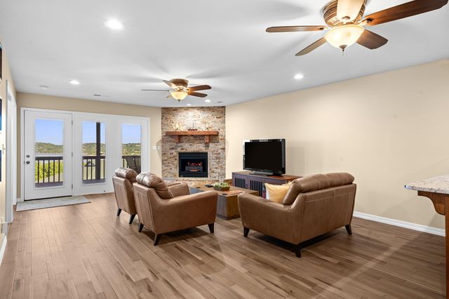 255 Point Seven Road 1, Kimberling City, MO 65686