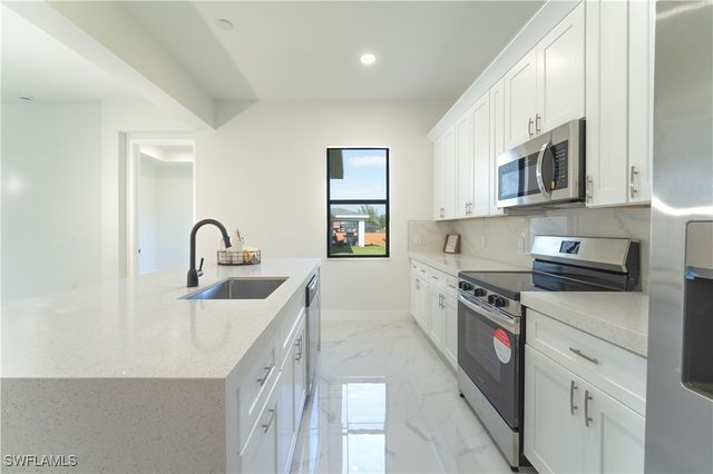 1407 NE 5th AVE, Cape Coral, FL 33909