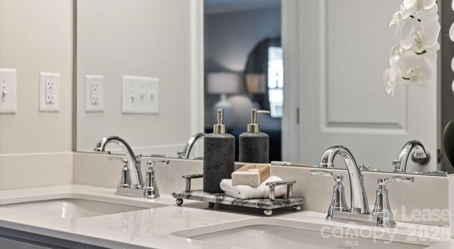 17112 Birchwood Farm Road Windsor, Pineville, NC 28134