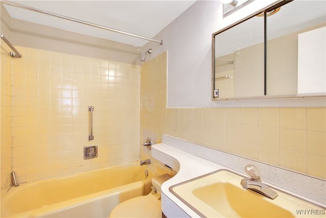 1088 Delaware Avenue 3B, Buffalo, NY 14209