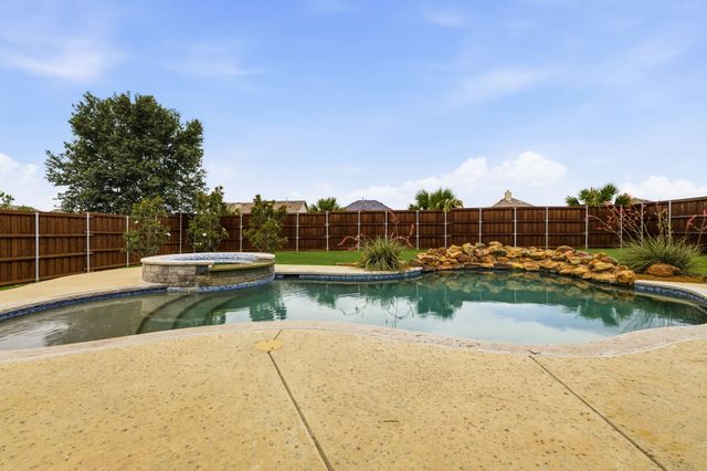 5115 Live Oak Drive, Sachse, TX 75048