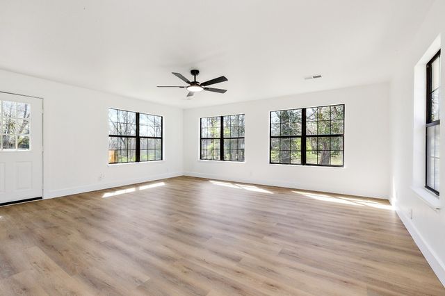 152 Cranwill Dr, Hendersonville, TN 37075