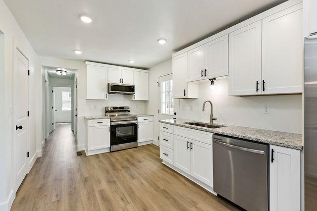 152 Cranwill Dr, Hendersonville, TN 37075