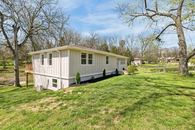 152 Cranwill Dr, Hendersonville, TN 37075